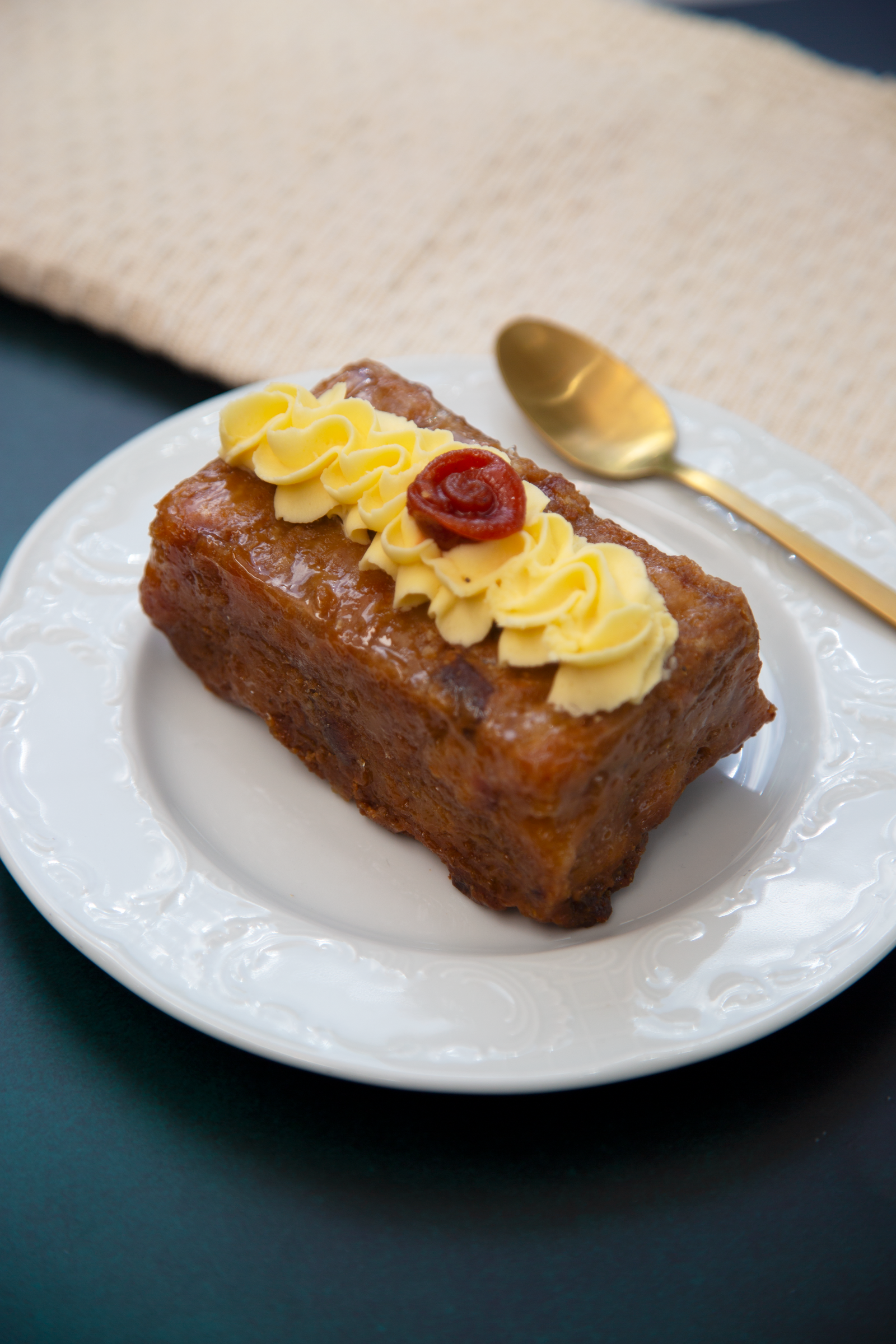 Torta de <br>almojábana y bocadillo