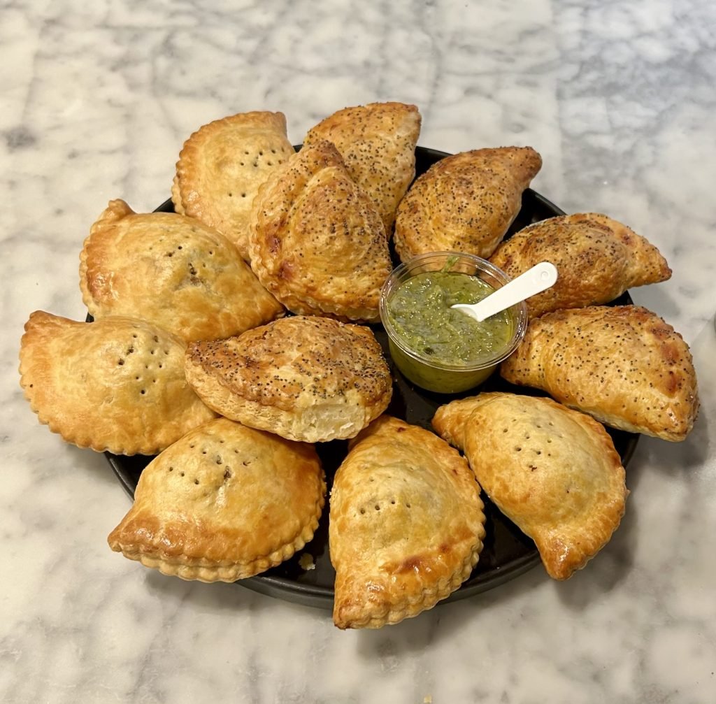 Combo Mundialista 12 Empanadas horneadas de pollo