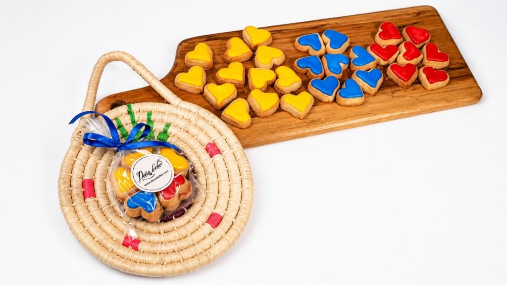 Mini galletas glaseadas Corazón tricolor